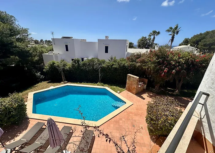 Adele Sea View Villa *