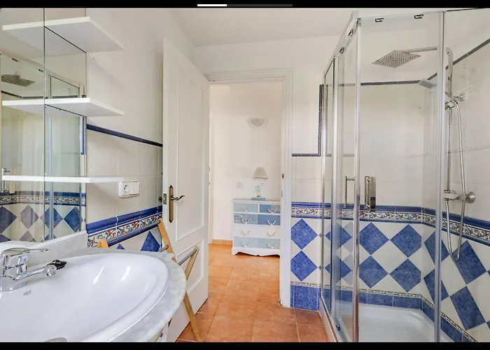 Adele Sea View Villa *