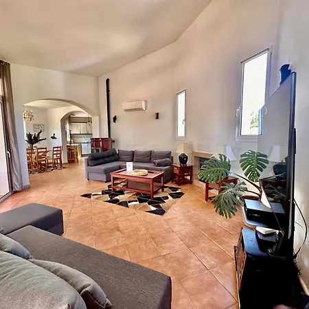 Adele Sea View فيلة