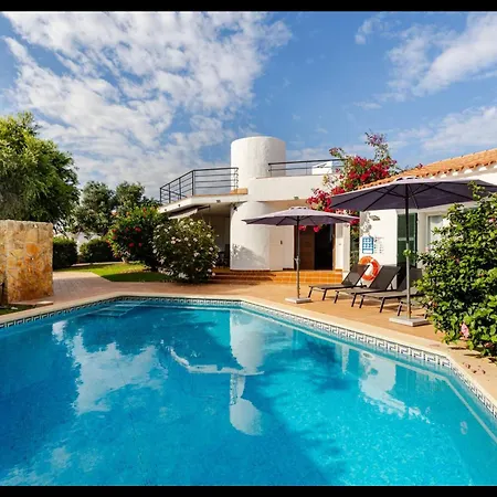 فيلة Adele Sea View بينيبيكا