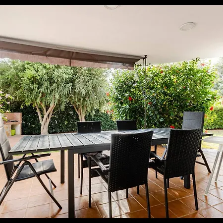 Adele Sea View بينيبيكا