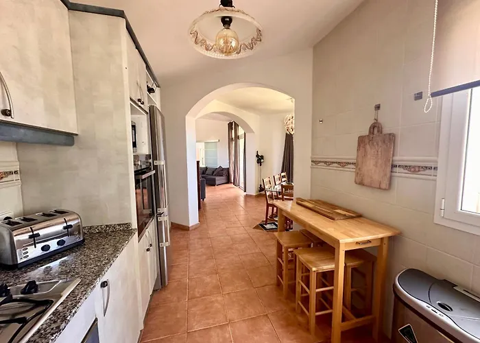 فيلة Adele Sea View *